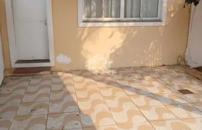 Casa geminada com 3 q, churrasqueira e 1 vaga no bairro são josé em santa maria