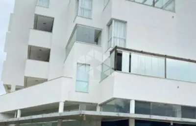 Apartamento cobertura com 02 quartos/dormitórios no  bairro rio caveiras, em biguaçu- sc