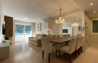 Apartamento 2 dormitórios, 81,89m² privativos, 2 vagas, no centro de gramado, uma quadra da rua coberta