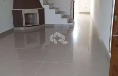 Sobrado 2 dormitórios com suítes e sacada na hípica - zona sul de poa
