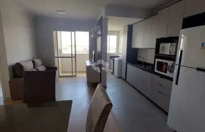 Apartamento novo, com mobília e eletrodomésticos com lacre de loja