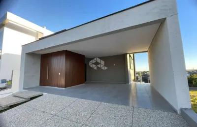Casa com 03 dormitórios/ 03 suítes a venda no bairro tomazetti em santa maria, rs!