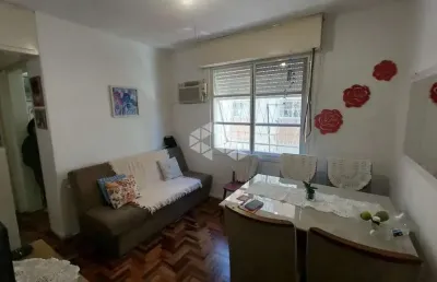 Apartamento de dois quartos no bairro ipanema, com vaga de garagem fechada