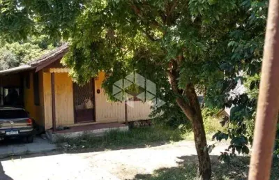 Chalé de madeira em terreno de 11x40 comercial/residencial