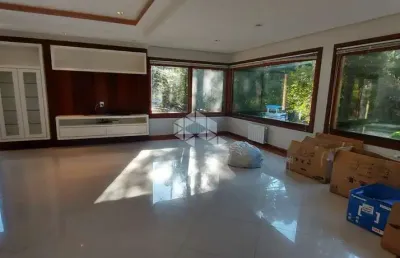 Casa 4 dormitórios, dependência, 430m² privativos, no condomínio reserva da serra em canela