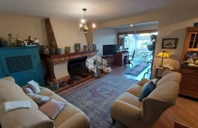 Apartamento 3 dormitórios, 243m² privativos, 2 vagas de garagem, no bairro bela vista, a poucos minutos da rua coberta
