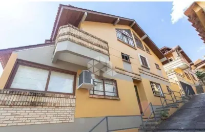 Casa com 3 quartos à venda na Rua Edgar Luiz Schneider, 54, Jardim Isabel, Porto Alegre