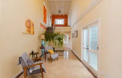 Excelente casa com 04 quartos e 02 suítes, no bairro jardim itú -porto alegre!!!