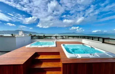 Apartamento com 3 quartos sendo 1 suíte em coqueiros florianópolis com vista para o mar e 2 vagas de garagem