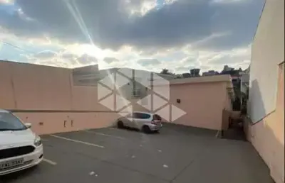 Sobrado à venda na vila ré: 2 suítes e garagem para 2 carros