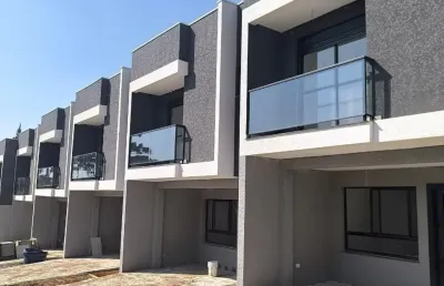 Excelente sobrado no bairro umbará em condomínio fechado
