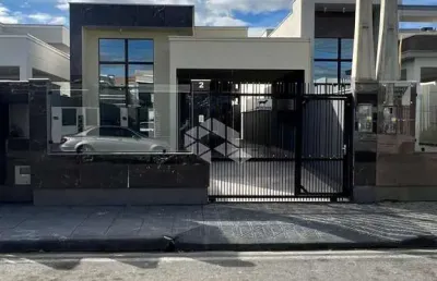 Casa em tijucas apenas r$ 220 mil e assumir parcelas restante!