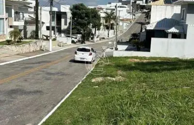 Terreno à venda com 503 m² em condomínio clube completo