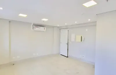 Sala comercial de 28,62 m² privativos com vaga de garagem no centro curitiba