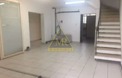 Casa com 3 quartos para alugar na Avenida Senador Casimiro da Rocha, --, Mirandópolis, São Paulo