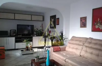 Casa com 4 quartos à venda na Rua José Mesa Campos, --, Jardim Aeroporto, São Paulo