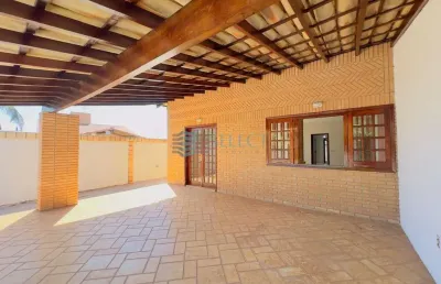 Casa comercial com 2 salas para alugar no Universitário, São José do Rio Preto 