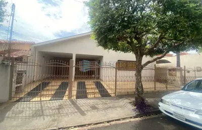 Casa com 2 quartos para alugar na Vila Santa Isabel, São José do Rio Preto 
