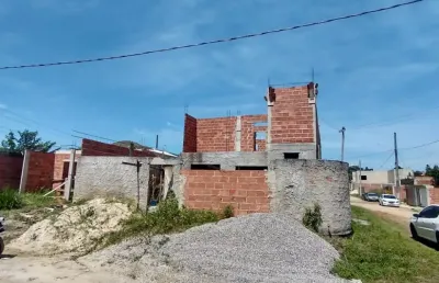 Casa 3 quartos, sendo 1 suíte com varanda, quintal, casa com aproximadamente 160 metros quadrados, fica no condomínio residencial orquídeas 1277 ( mendanha )