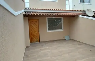 Casa junto ao posto 500 e estrada do tingui, 2 quartos, vaga de garagem, condomínio com portaria automática