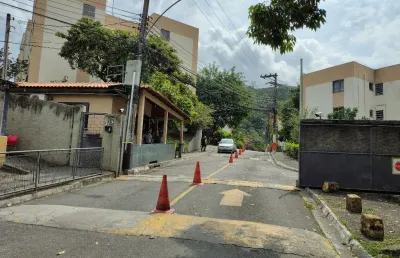 Apartamento junto ao centro de cg, 3 quartos, vaga de garagem, vai andando para estação de ônibus e trem