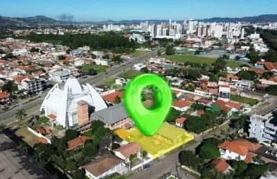 Oportunidade única: terreno com galpão em localização estratégica
