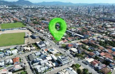 Terreno à venda no Oficinas, Tubarão 