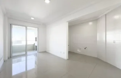 Apartamento moderno com suíte e lazer completo no bairro abraão em florianópolis