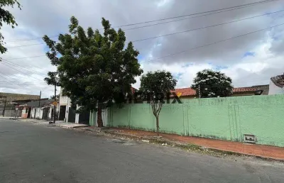 Casa plana à venda, 246m2, 3 quartos, 1 suíte, 3 vagas, por r$ 400.000