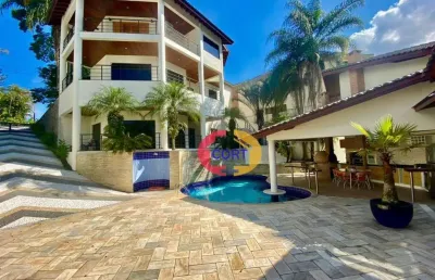 Casa de alto padrão com vista panorâmica no condomínio arujazinho!!