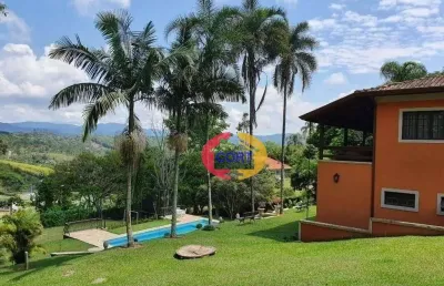 Chácara dos sonhos mobiliada e lazer completo em condomínio fechado à venda em arujá