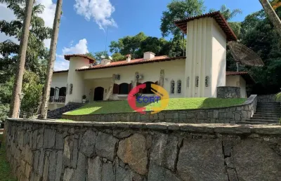 Casa com jardim no condomínio arujazinho i, ii, iii à venda em arujá!!!