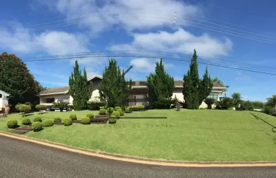 Casa térrea mobiliada à venda condomínio jardim das palmeiras, 1 suíte mais 2 quartos com banheiro, escritório home office, piscina aquecida com spa, garagem coberta com estação de carga para veículos