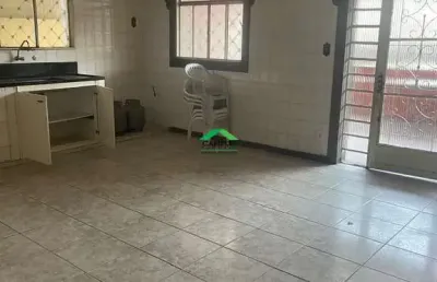 Casa para alugar em São José, Mariana 