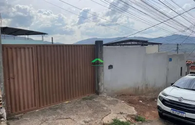 Casa com 2 quartos à venda em santa rita de cássia, mariana  por r$ 300.000