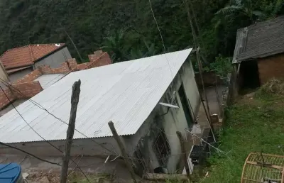 Casa com 2 quartos à venda no vale verde, mariana  por r$ 250.000