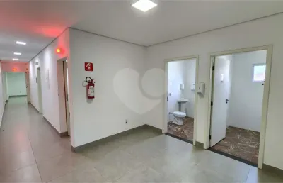 Salão comercial à venda ou para locação em centro - sp