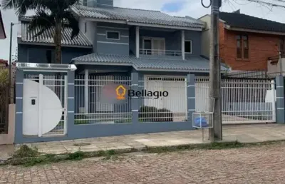 Casa alto padrão com 3 dormitórios, 3 suíte, 4 banheiros