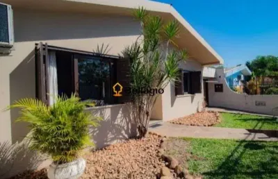 Casa com 3 quartos à venda na Travessa Moreira, 27, Duque de Caxias, Santa Maria