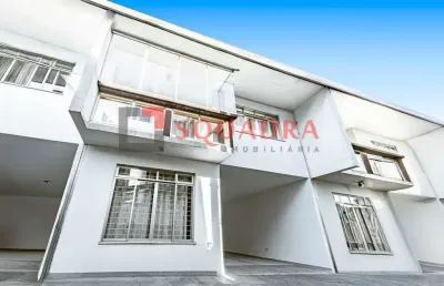 Sobrado com 3 quartos, 121 m², disponível para locação por r$ 3.300,00- novo mundo - curitiba/pr