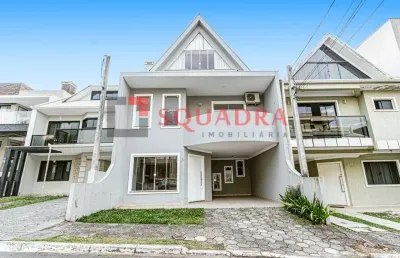 Casa com 3 quartos para alugar no Pinheirinho, Curitiba 