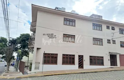 Apartamento semi mobiliado com 03 quartos sendo 01 suite