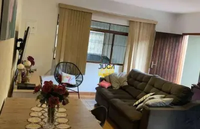 Casa com 3 quartos à venda na Rua Valdomiro Jacomussi, 11, Jardim Anchieta, Mauá