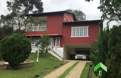 Casa com 4 quartos, 2 piscinas, banheira de hidro, acabamento de alto padrão em ipiabas