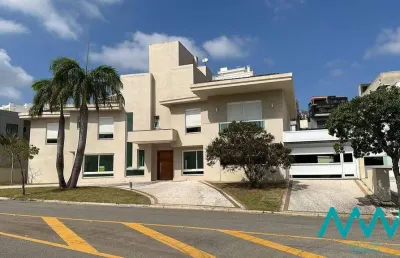 Casa ampla no genesis 2 - ao lado do clube do condomínio!