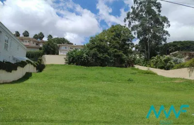 Lindo lote praticamente plano no tamboré 1 - frente ao lago!