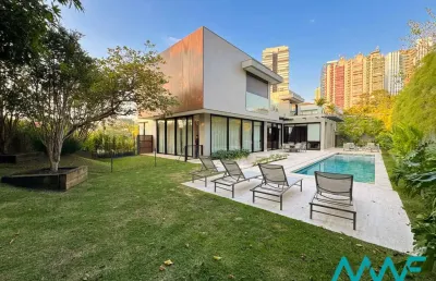 Casa diferenciada e de esquina no residencial alphaville 2
