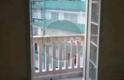 Apartamento de 2 dorms no boqueirão, quadra da praia