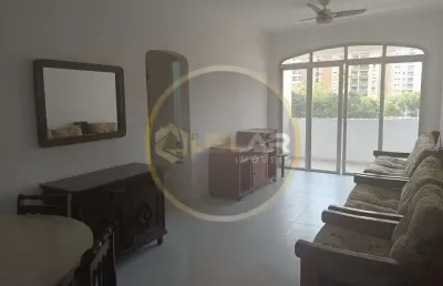 Apartamento de 2 dorms com dependencia completa,uma quadra da praia