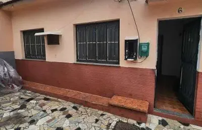 Casa com 1 quarto para alugar na Rua Emílio Zaluar, 70, Ramos, Rio de Janeiro